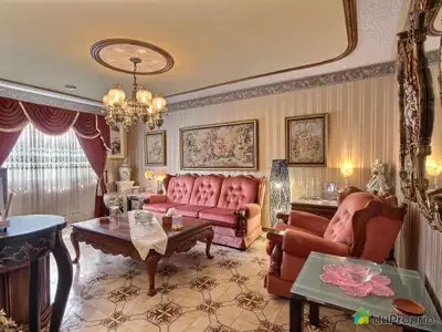 Maison luxueuse de qualité supérieure, clé en main, dans un quartier recherché de la Rivière-Des-Pra...