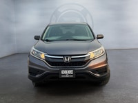 Experience year-round confidence and everyday versatility in this 2016 Honda CR-V LX AWD. Powered by... (image 1)