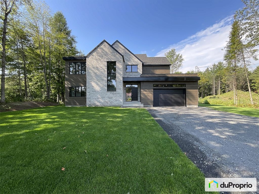$889,900 - 2 Storey for sale in Trois-Rivières (Trois-Rivières) — photo 1