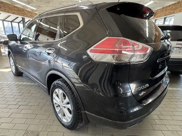 2016 Nissan Rogue FWD 4dr SV in Cars & Trucks in Longueuil / South Shore - Image 4