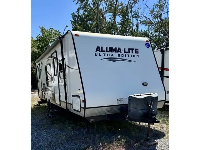 2013 Holiday Rambler Aluma-Lite Ultra Edition 268RBS in Travel Trailers & Campers in Penticton - Image 3