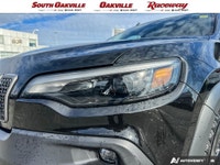 Apple Carplay / Android Auto, 1 Owner, Clean Accident History Report, Low Kms, 3.517 Axle Ratio, 6 S... (image 7)