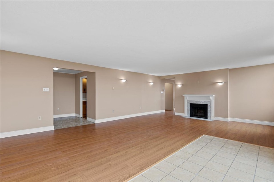 Newly renovated Penthouse for Rent in South End! 5