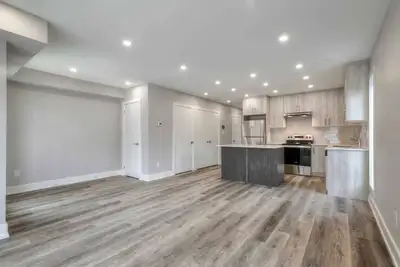 53 Rockcliffe Blvd. 2