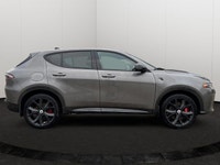 EXECUTIVE CROSSTOWN DEMO! Alcantara Seats -Black W/Red Accents, Remote Start System, Heated Front Se... (image 4)