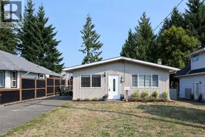 A fantastic opportunity to get into the Cumberland lifestyle at an attainable price! This well-maint...