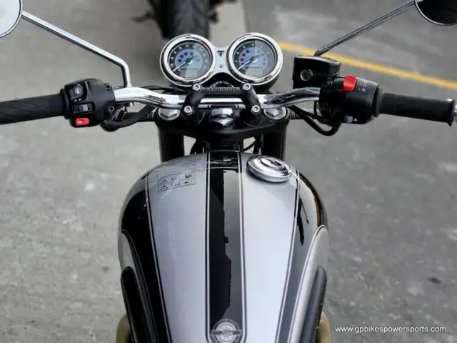 2025 Triumph Bonneville T100 Icon Edition in Street, Cruisers & Choppers in Oshawa / Durham Region - Image 8