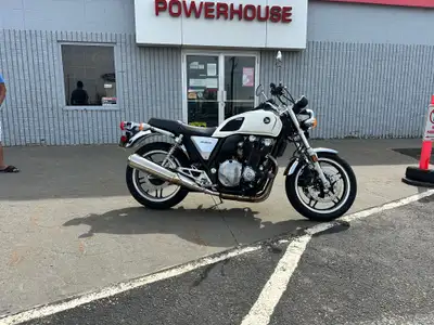 2013 HONDA CB1100 EXCELLENT CONDITION Radiator cover Tank pads Auxiliary lights ASKING 12,995.00 NO...