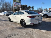 Navigation, Leather Seats, HUD, 360 Camera, Sunroof! This 2024 Mazda3 proves that innovative perform... (image 6)