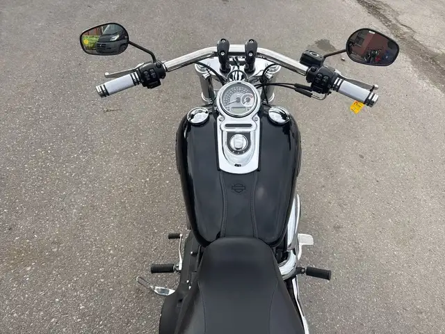 2012 Harley-Davidson Fat Bob ~ FAT BOB ~ 103CI ~ LOW KMS ~ CLEAN in Street, Cruisers & Choppers in City of Toronto - Image 22