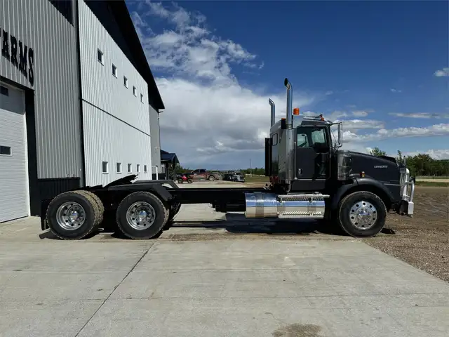 2004 KENWORTH T800 in Heavy Trucks in Ottawa - Image 3