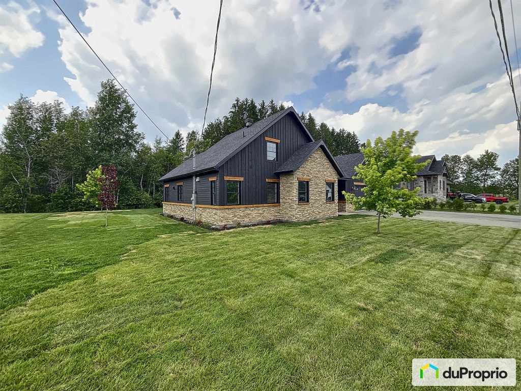 $595,000 - 1 1/2 Storey for sale in Herouxville — photo 3