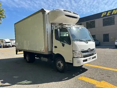 2018 HINO TRUCK 195;Medium Duty Trucks - VAN-REEFER Penske Location 632 BELGRAVE WAY DELTA BC V3M 5R...