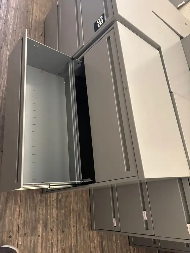Steelcase 5 Drawer Filing Cabinet / AllSteel 3 Drawer Filings! in Bookcases & Shelving Units in Mississauga / Peel Region - Image 8