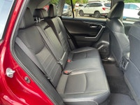 Vehicle Highlights: - Accident free - Highly optioned Limited model - Hybrid Here's a beautiful Toyo... (image 8)