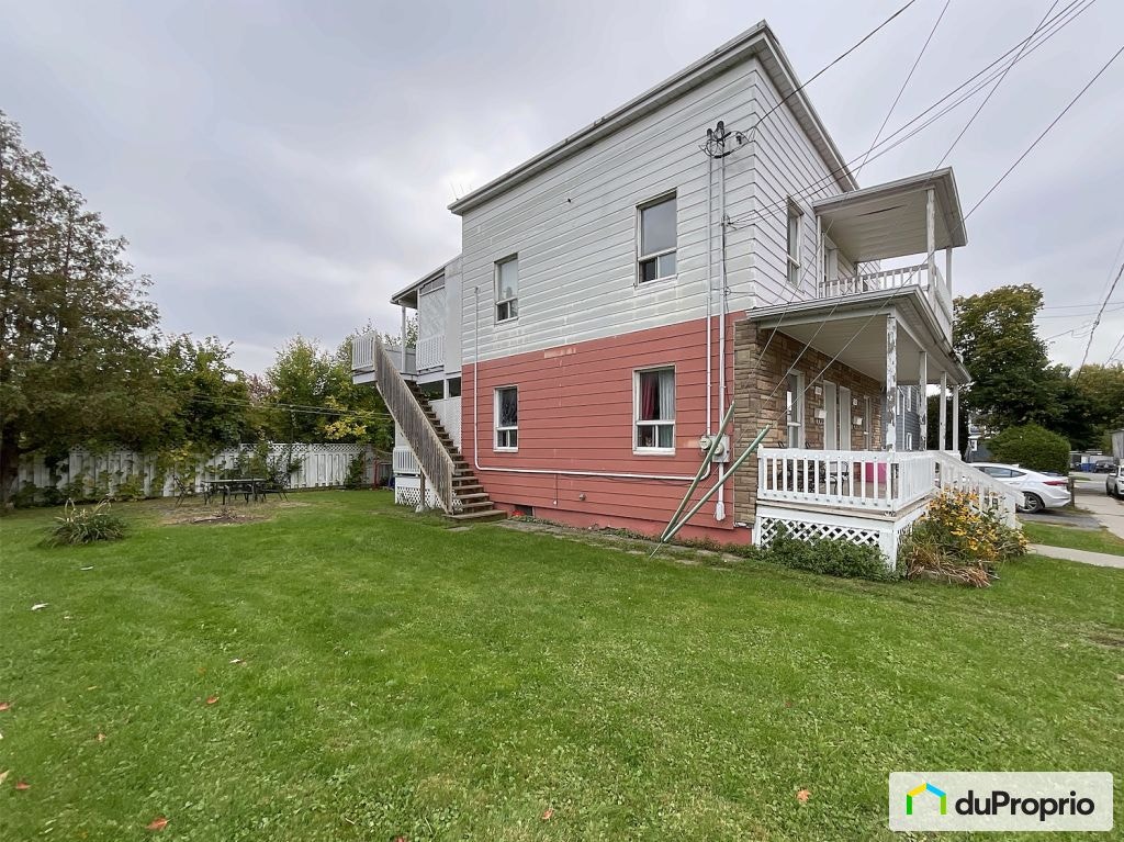 $470,000 - Duplex for sale in McMasterville — photo 2