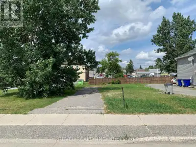 Vacant 40 x 100 foot lot near Timmins Animal Hospital. There is a paved driveway and has commercial...