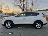 2016 Nissan Rogue SV | No Accidents | 1 Owner | AWD | Panoramic Sunroof | 360° Camera Fresh Trade |... (image 7)