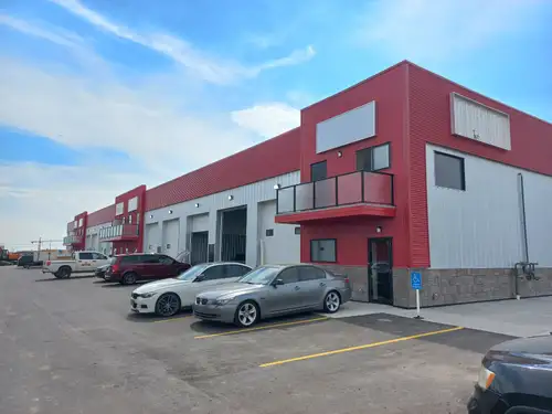 Recently Constructed 1680 Sq ft and 3880 Sq ft industrial bays, make-up air, Secure Storage Yard Ide...