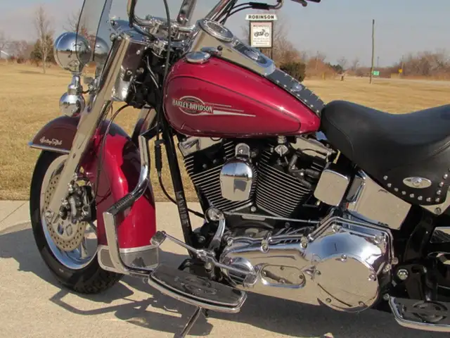 2006 Harley-Davidson FLSTC Heritage Softail Classic in Sport Touring in Leamington - Image 29