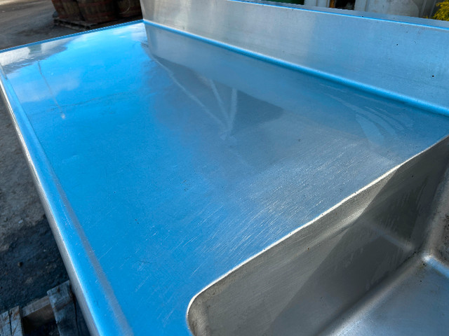Comptoir avec lavabo en inox dans Autres équipements commerciaux et industriels  à Drummondville - Image 4