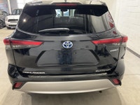 // UN SEUL PROPRIÉTAIRE //Le Toyota Highlander Hybrid 2020 offert chez AutoStudio 72 à Mirabel est u... (image 2)