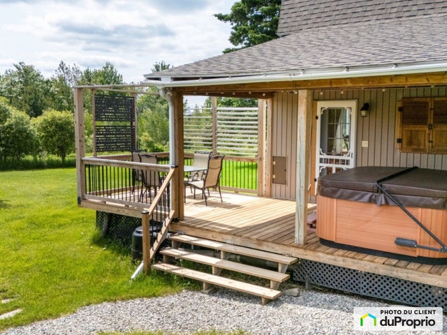 $429,000 - Cottage for sale in Bury — photo 3