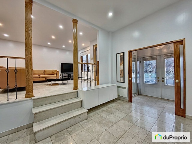 $949,000 - 2 Storey for sale in Ahuntsic / Cartierville — photo 1