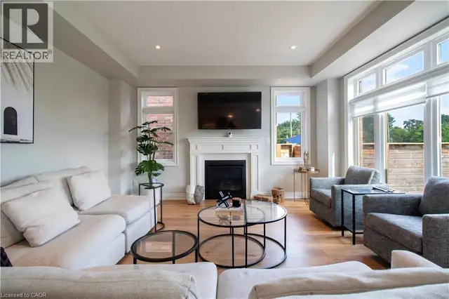 19 SECINARO Avenue Ancaster, Ontario in Long Term Rentals in Hamilton - Image 18