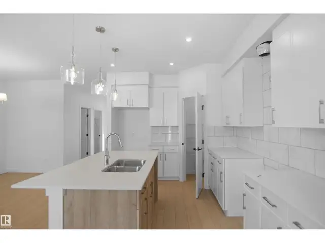 17506 5A ST NE Edmonton, Alberta in Houses for Sale in Strathcona County - Image 13