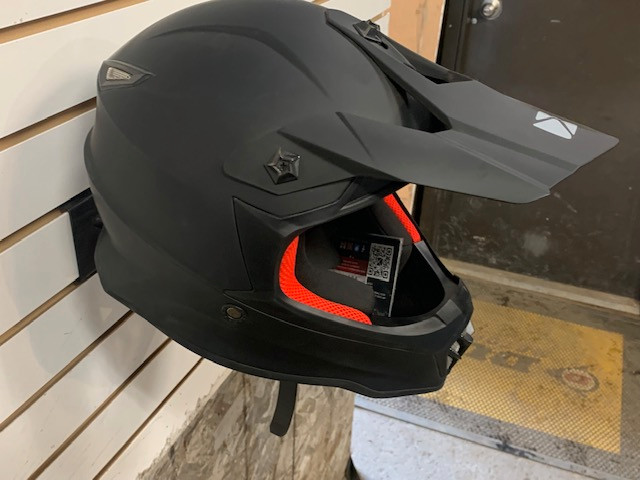 CKX Black Motocross Helmet in Motorcycle Parts & Accessories in Saskatoon - Image 2