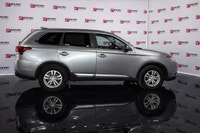 [""] . Engine: 4 Cylinder Engine 2.4L L/100Km City: 9.8 L/100Km Hwy: 8.1 Safety Equipment ABS And Dr... (image 1)