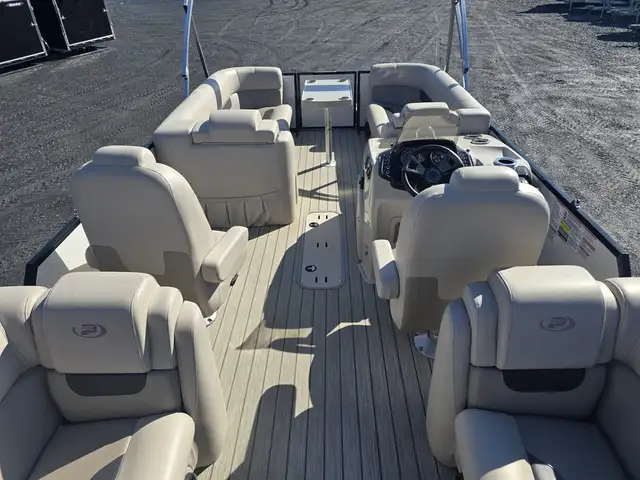 2020 Princecraft QUORUM 23 XT in Powerboats & Motorboats in Rimouski / Bas-St-Laurent - Image 18