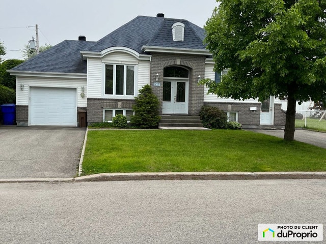 $685,000 - Bungalow for sale in Mirabel (Domaine-Vert Sud) — photo 1