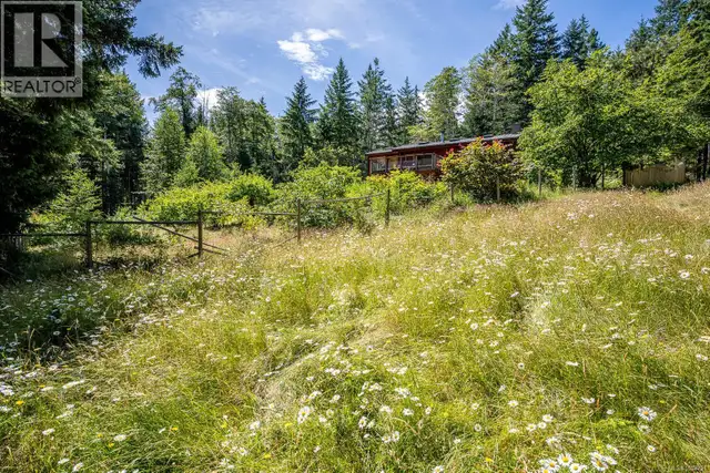 9900 Greenhill Rd Denman Island, British Columbia in Houses for Sale in Comox / Courtenay / Cumberland - Image 37