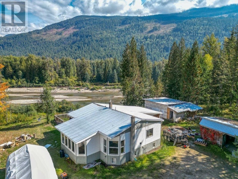 4956 Ward Road, Malakwa, British Columbia Houses for Sale Kamloops