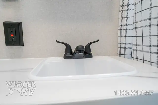 2026 Jayco Jay Flight SLX 210QBW in Travel Trailers & Campers in Kelowna - Image 16