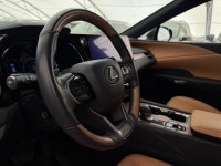 The RX 350h Luxury is designed for those who prioritize a serene cabin environment and advanced digi... (image 4)