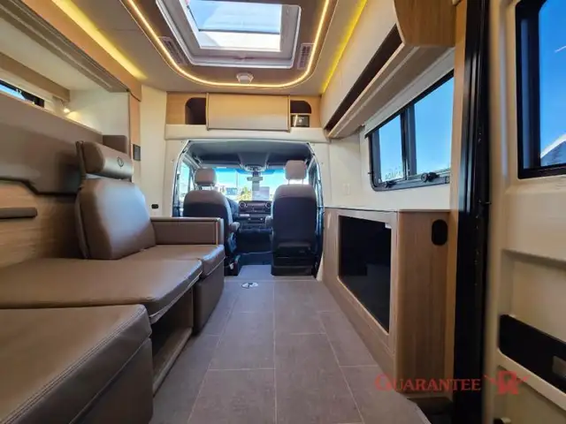 2026 Triple E ( LEISURE TRAVEL VANS ) Unity 24MBL in RVs & Motorhomes in Calgary - Image 16
