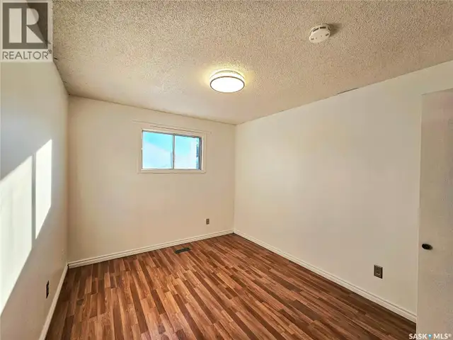 242 - 244 Wakabayashi WAY Saskatoon, Saskatchewan in Houses for Sale in Saskatoon - Image 17