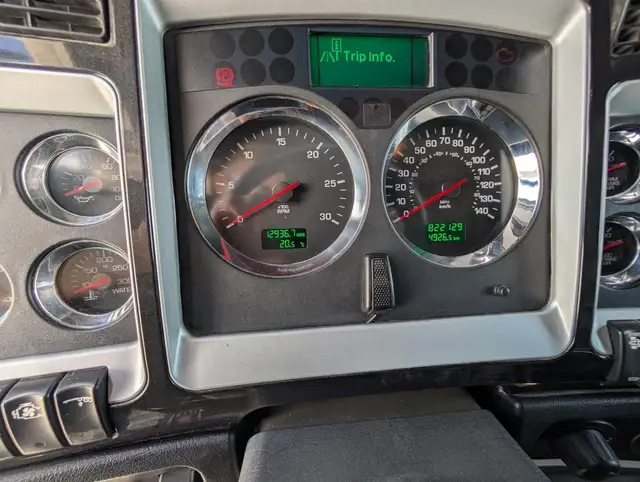 2019 KENWORTH W900L in Heavy Trucks in City of Montréal - Image 15