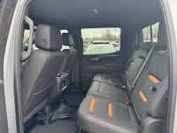 SIERRA 1500 AT4 3.0L Duramax Diesel, Nav, Heated and cooled leather, 20 inch wheels, Clean Carfax! T... (image 9)