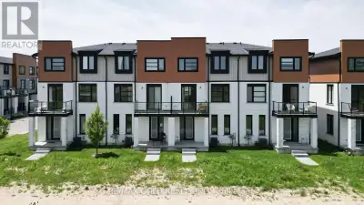 3 Storey Modern Luxury Condo Townhouse: 4 Bed, 4 Bath W/ 2 Car Garage, 2 Outdoor Terraces: 1 In Fron...