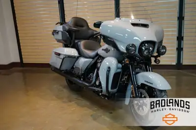 $165 Bi-WeeklyPassenger armrests with S and S slip on mufflers. 2024 Harley-Davidson Ultra Limited™P...