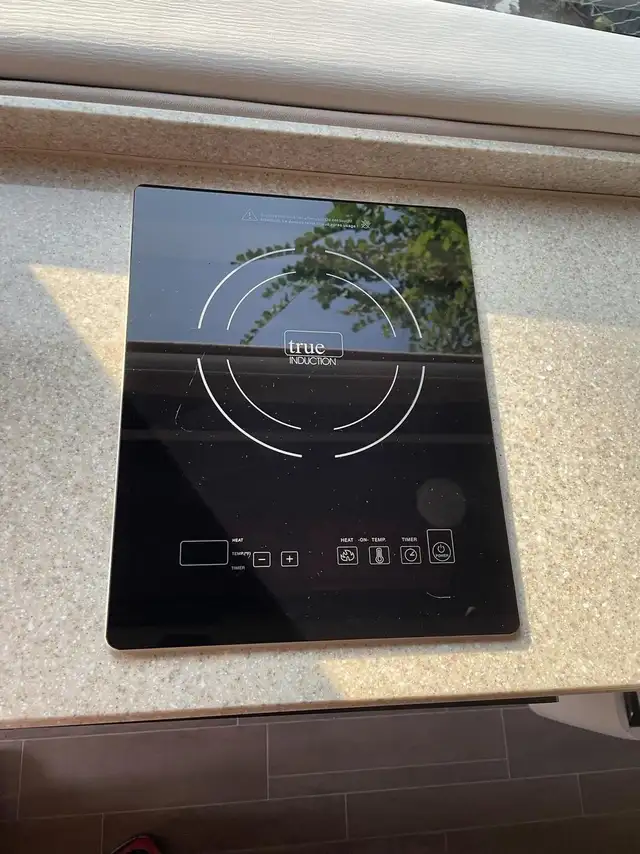 2018 Regency 3500 XALTA LX **SPRINTER MERCEDES DIESEL 4X4** in RVs & Motorhomes in Laval / North Shore - Image 15