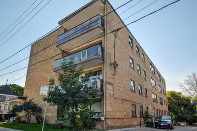Family Friendly Building! North44 Eastwood Apartments is a family friendly building located minutes...