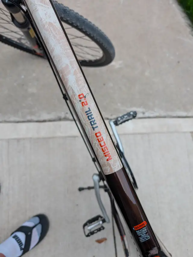 Raleigh gravel bike (Misceo trail 2.0) in Road in Kingston - Image 5