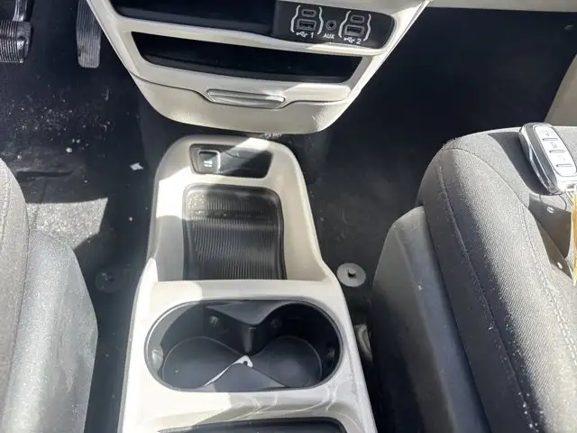 2021 Chrysler Grand Caravan SXT in Cars & Trucks in Calgary - Image 14