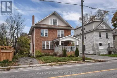 MAIN - 210 MARY STREET N Oshawa (O'Neill), Ontario