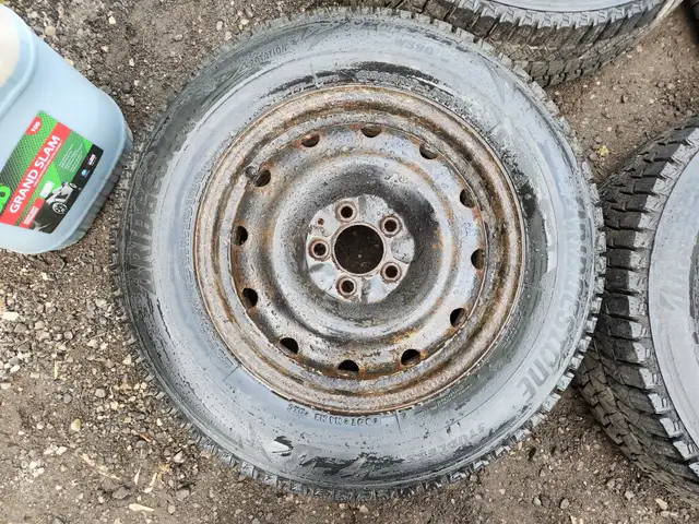 215 65 16 - RIMS AND TIRES - BLIZZAK - WINTERS - SET - TOYOTA in Tires & Rims in Kitchener / Waterloo - Image 6